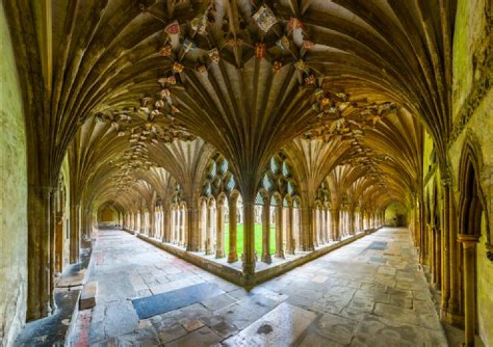 Celebrities named Abbey