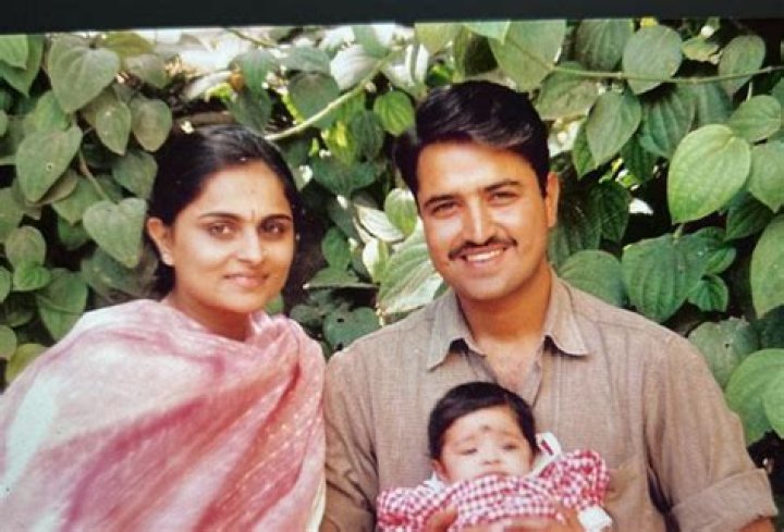 Actress Rukmini Vasanth Brother Sister And Parents Ethnicity