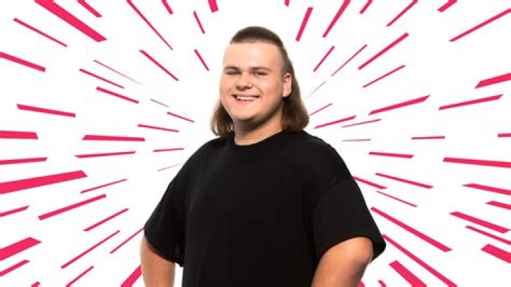 Adam Ludewig - Age, Family, Bio