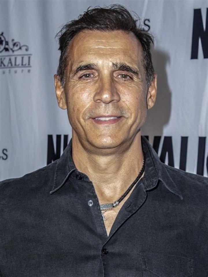 Adrian Paul Net Worth - Wiki, Age, Weight and Height, Relationships, Family, and More