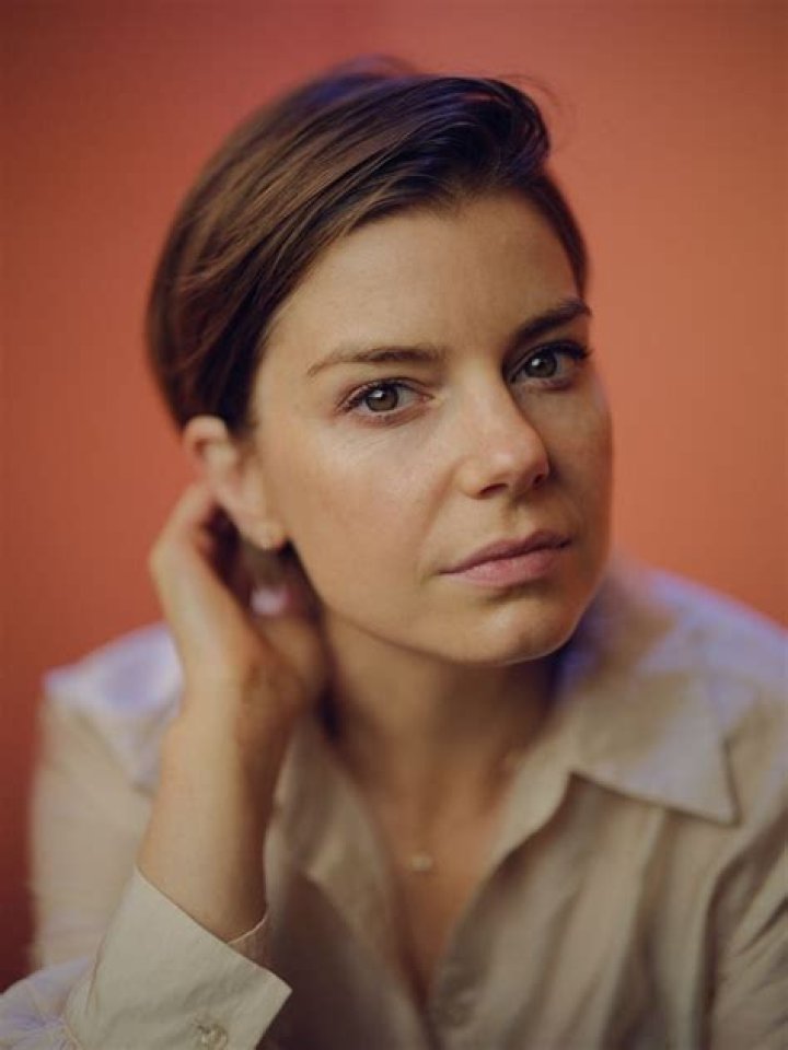 Aimee-Ffion Edwards Height, Weight, Net Worth, Age, Birthday, Wikipedia, Who, Nationality, Biography