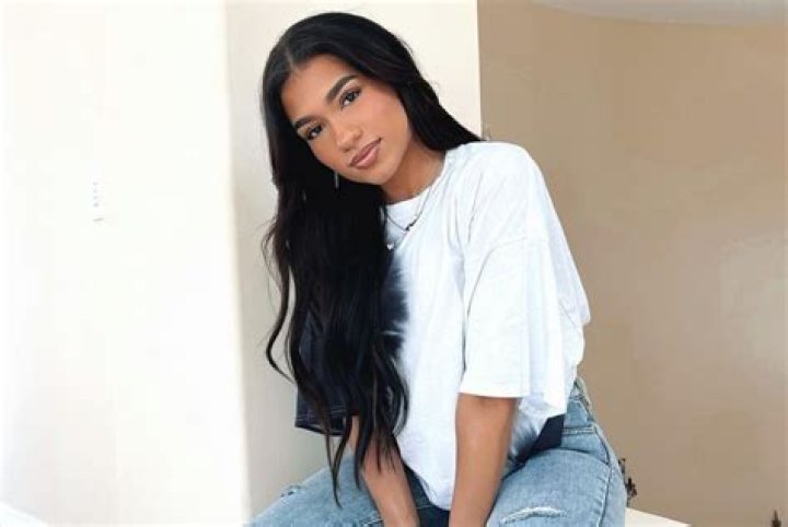 Aisha Mian Bio (Wiki) 