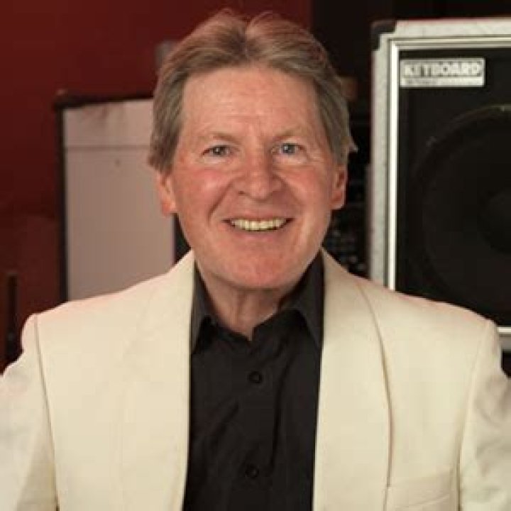 Is The Legendary Musician Alan Price Married? How Many Children Does She Have?