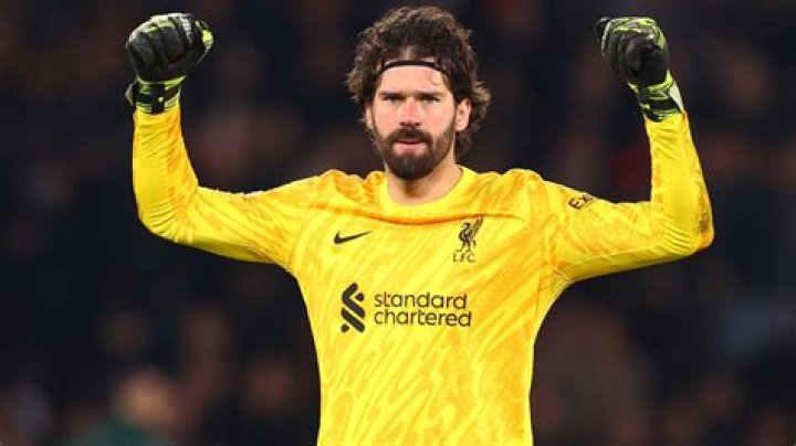Alisson Becker - Age, Family, Bio