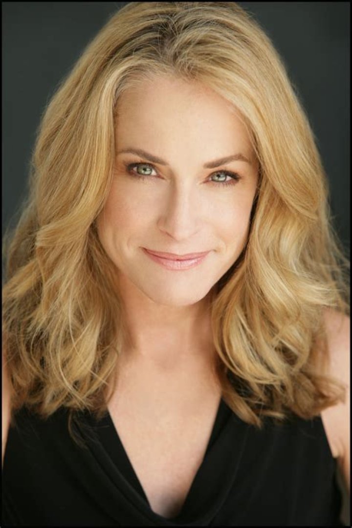 Amanda Wyss Net Worth - Wiki, Age, Weight and Height, Relationships, Family, and More