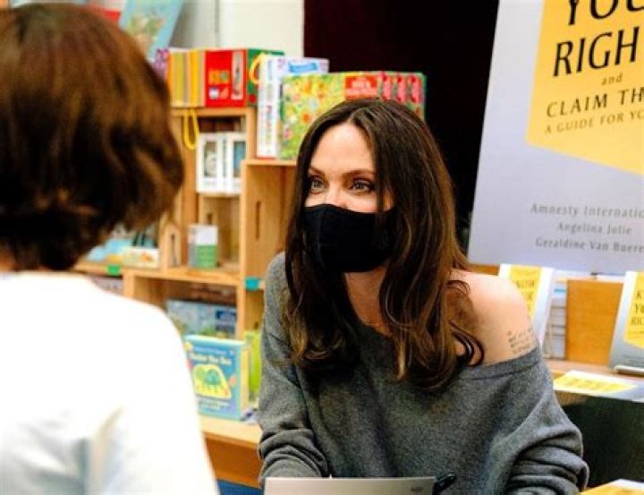 Angelina Jolie Anorexia – Does She Suffer From Eating Disorder? Illness And Health Update