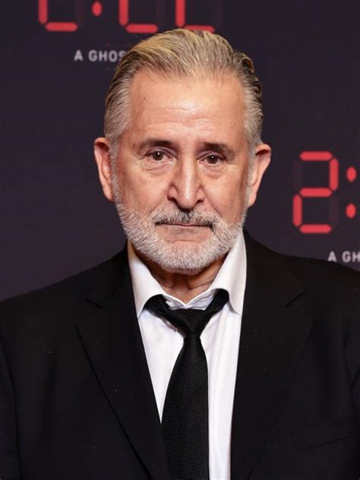 Anthony LaPaglia - Age, Family, Bio