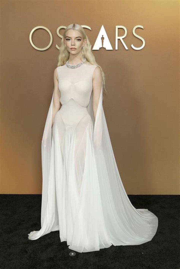 Anya Taylor-Joy wore custom Vera Wang for her victory at the SAG Awards