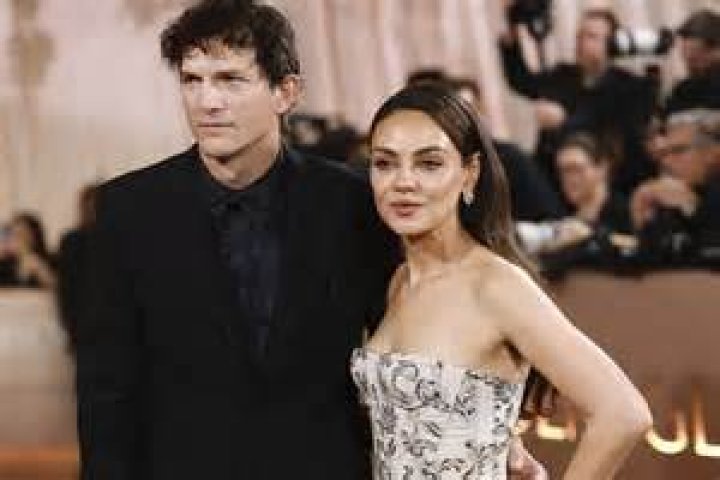 Ashton Kutcher and Mila Kunis Show Off Their Baby Girl