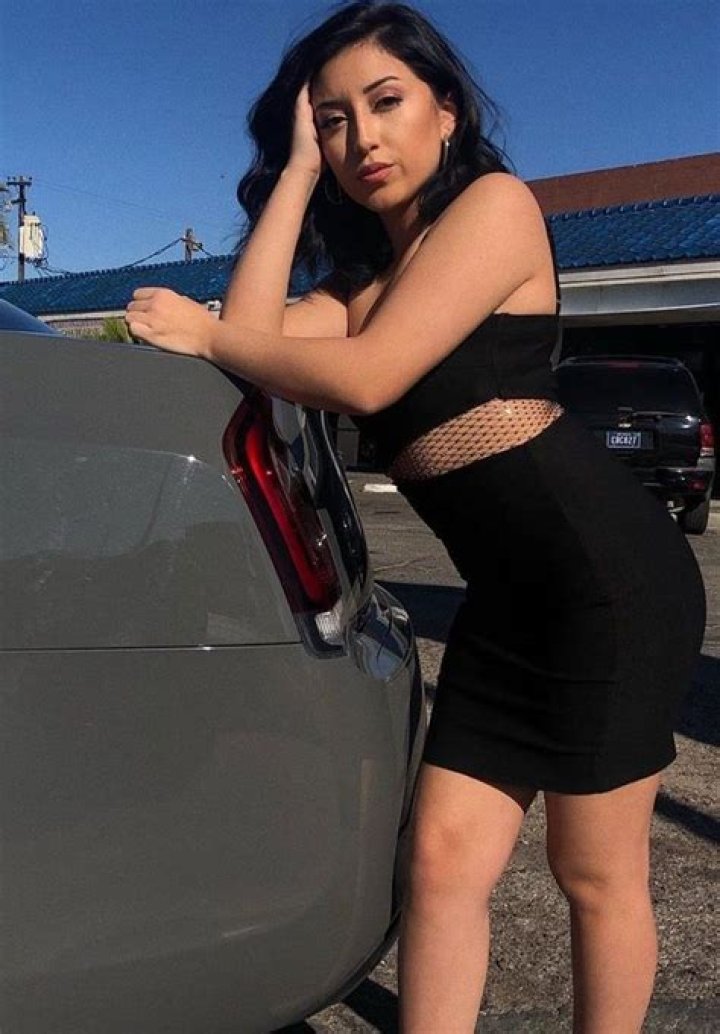 Bbyeileen - Age, Family, Bio