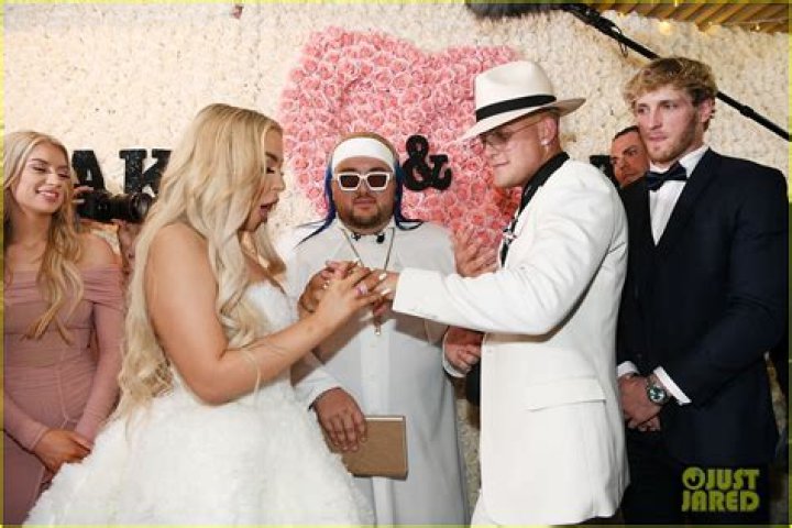 Bella Thorne is emotional after learning about engagement of her ex-girlfriend Tana Mongeau to controversial YouTuber Jake Paul!