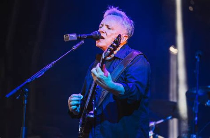 Bernard Sumner - Age, Family, Bio