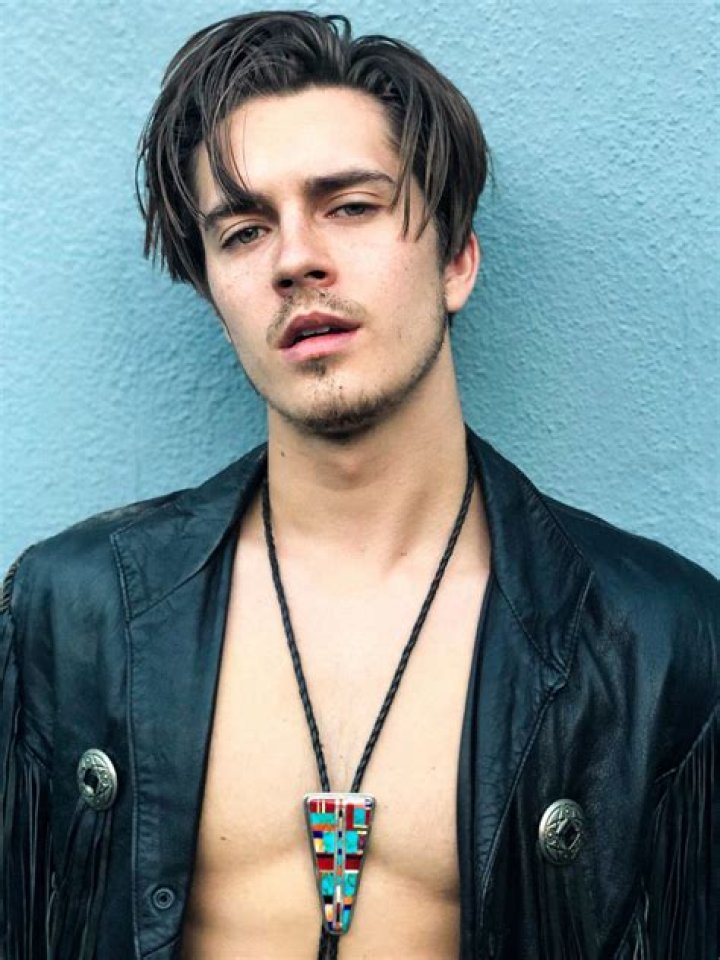 Billy Unger Net Worth - Wiki, Age, Weight and Height, Relationships, Family, and More