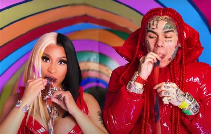 Blac Chyna covers her major assets with only sprinkles in Tekashi 6ix9ine’s new ‘TUTU’ music video!
