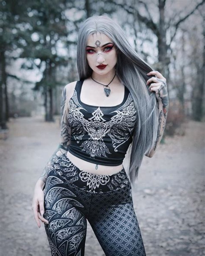 Blue Astrid - Age, Family, Bio