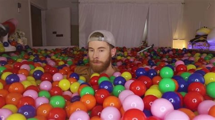 Brandon Farris - Age, Family, Bio