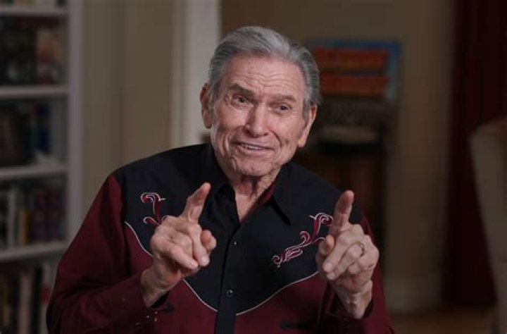 Burton Gilliam Net Worth - Wiki, Age, Weight and Height, Relationships, Family, and More