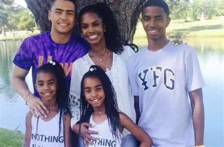 Busta Rhymes Children: Son Trillian, T’khi, T’ziah Daughter Mariah, Cacie Smith And Wife