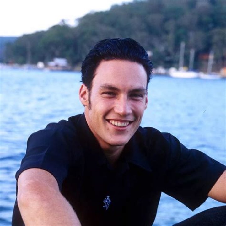 Callan Mulvey Bio (Wiki) 