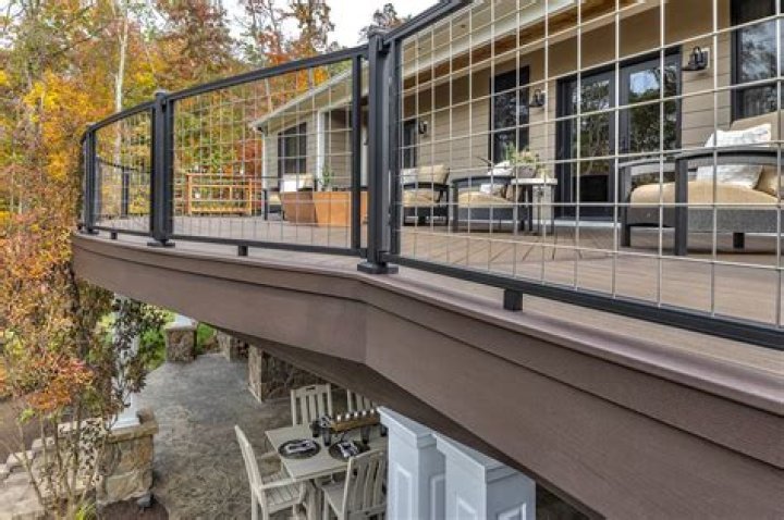 Can you glue composite decking?