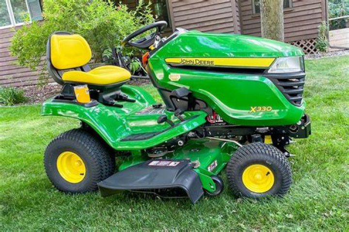 Can you use synthetic oil in a John Deere lawn tractor?