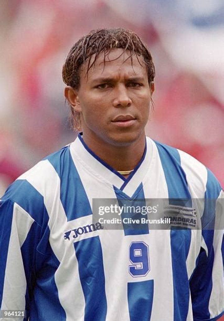 Carlos Pavon - Age, Family, Bio