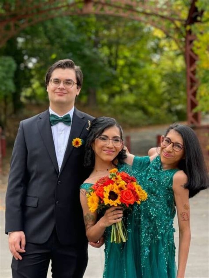 Carmen Andrades - Age, Family, Bio