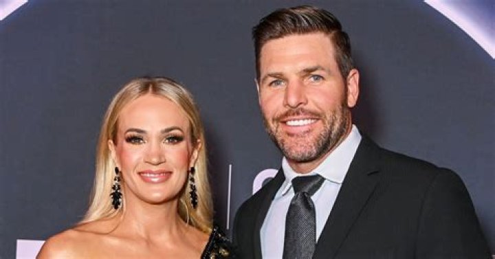Carrie Underwood’s husband Mike Fisher is the “most amazing husband”! Their pregnancy story unveiled here!