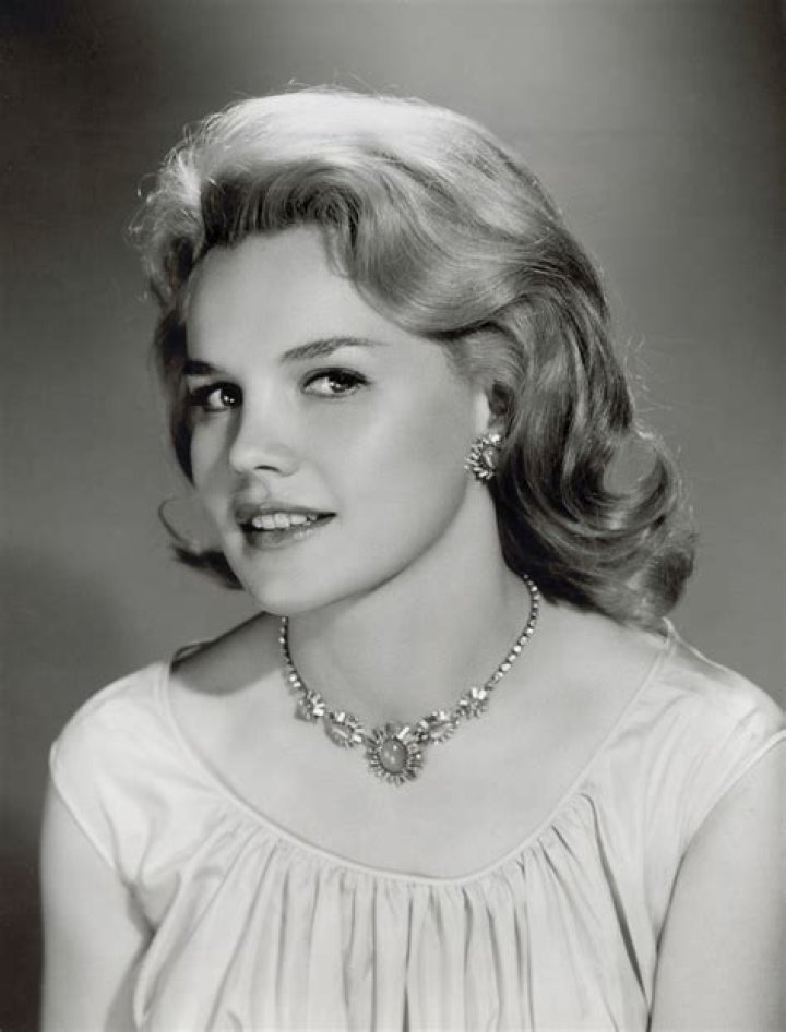 Carroll Baker - Age, Family, Bio
