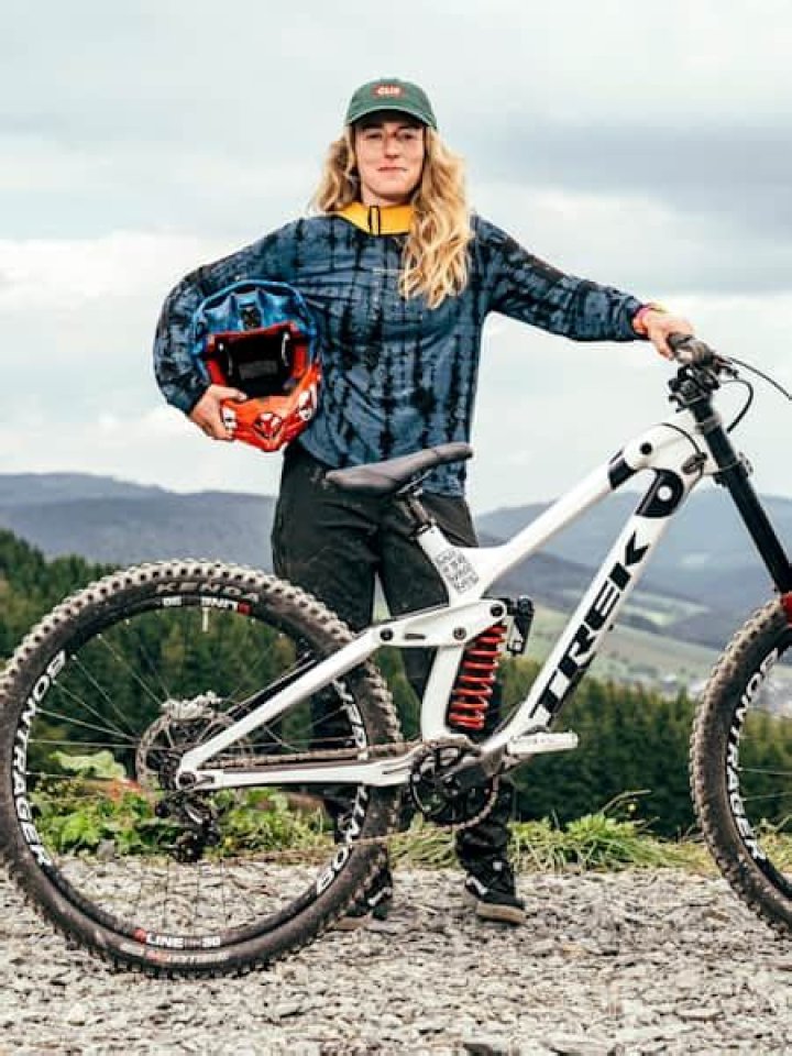 Casey Brown (Mountain Biker) - Age, Family, Bio