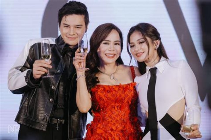 Cathy Valencia - Age, Family, Bio