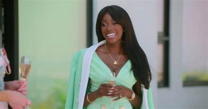 Chelsea Lazkani Mom Elizabeth Adefioye Taught Her To Become A Boss Woman