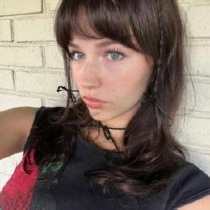 Is Tik Tok Star, Claire Drake currently dating anyone or is single?