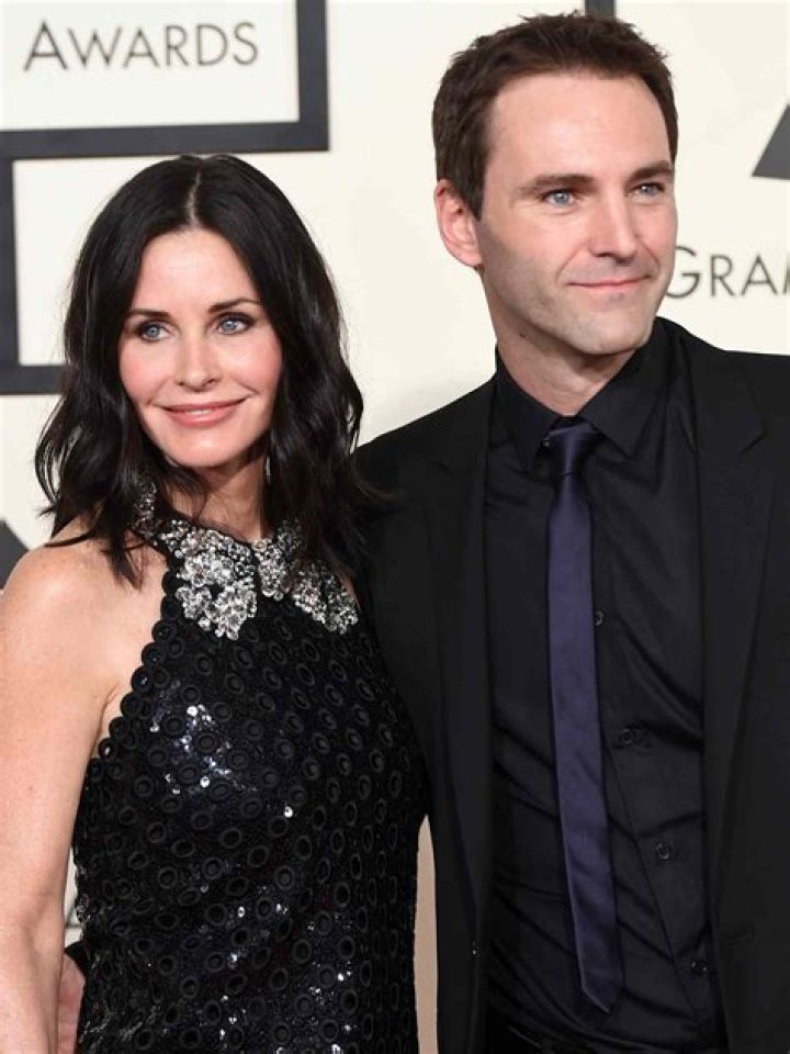 Courteney Cox is happy being in relationship with fiance Johnny McDaid, and says would love to have a child with him!