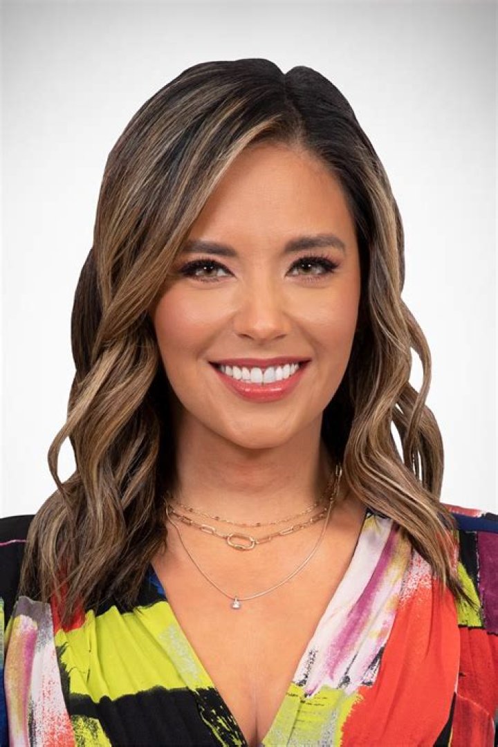 The NBC journalist Daniella Guzman is marride to her husband Hector Gonzalez since November 2005.