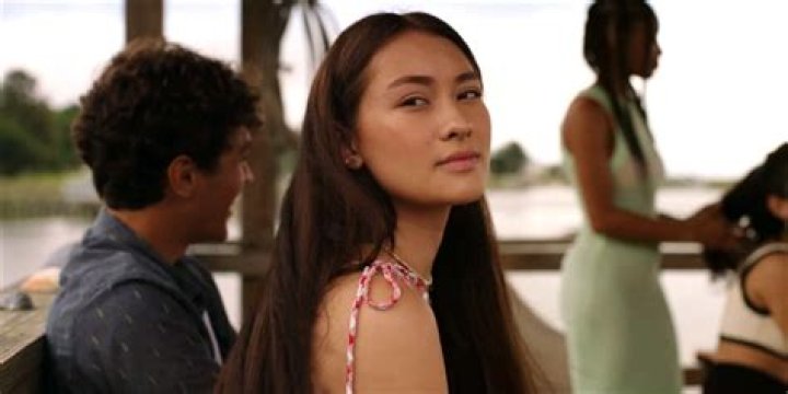 Daphne Zuniga: ‘When I turned 40, I kind of felt like a guy for the first time’