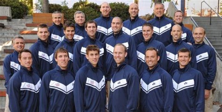 David McKienzie Bio (Wiki) 