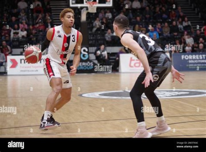 Derryck Thornton - Age, Family, Bio