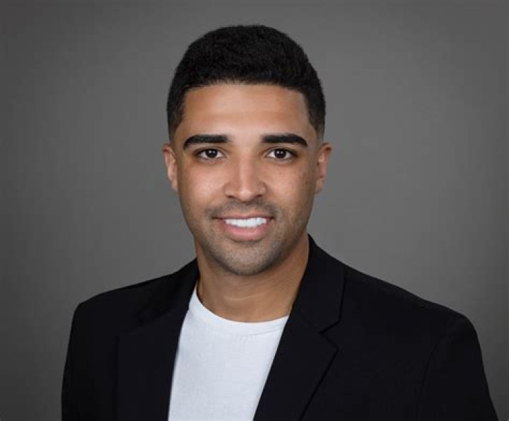 Who Is Devin Booker Brother Davon Wade? Wikipedia And Age