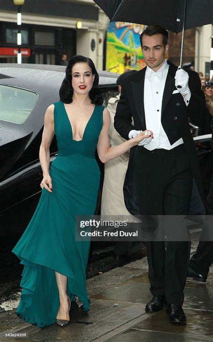 Dita Von Teese: ‘I think anybody who throws the Kardashians shade is just jealous’
