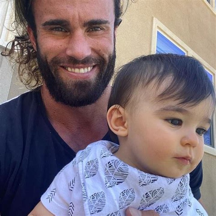 Does Calum Von Moger have a baby?
