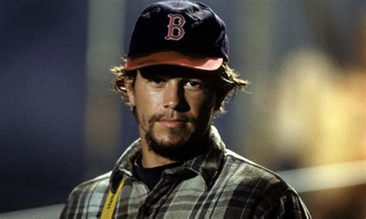 Does Mark Wahlberg die in the perfect storm?