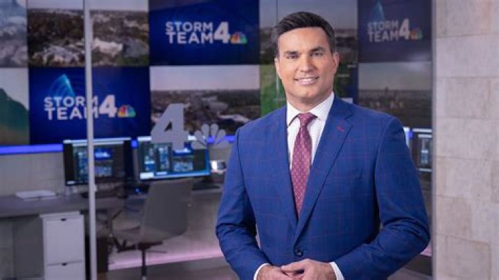 NBC4 weatherman, Doug Kammerer is married to Holly Kammerer.