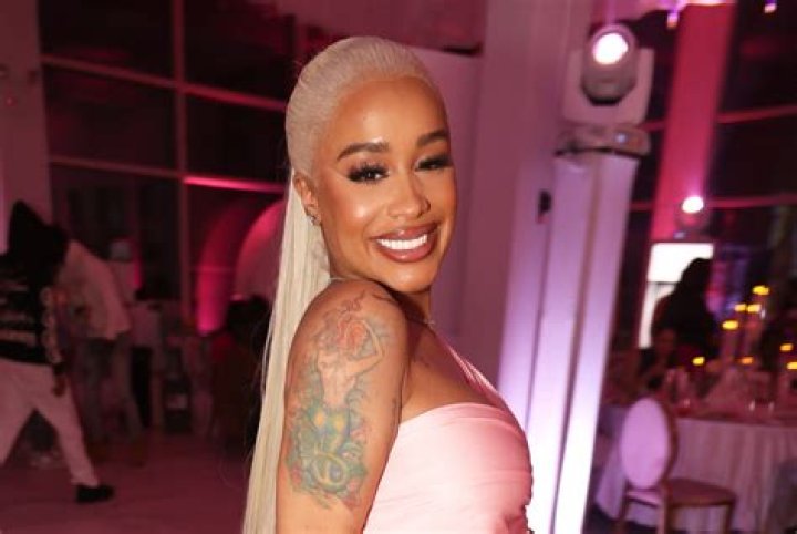 DreamDoll Net Worth - Wiki, Age, Weight and Height, Relationships, Family, and More