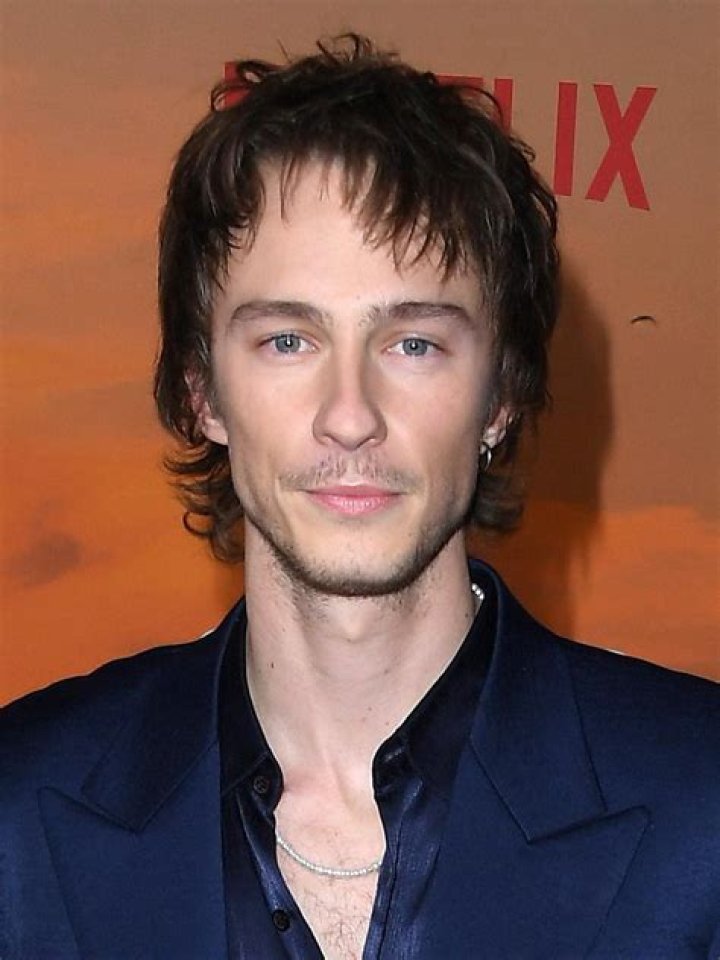 Drew Starkey Net Worth - Wiki, Age, Weight and Height, Relationships, Family, and More