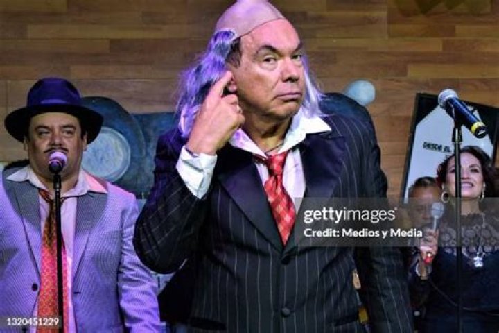 El Loco Valdés - Trivia, Family, Bio