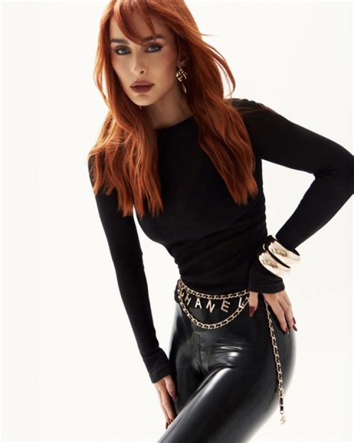 Ellie Gonsalves - Age, Family, Bio