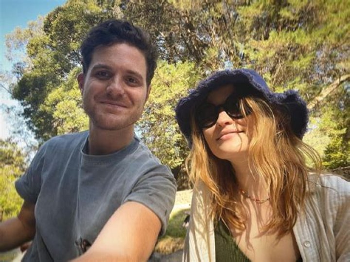 Emily Browning Sister: Does She Have Siblings? Parents Ethnicity And Boyfriend