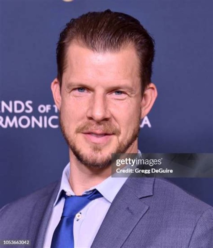 Eric Mabius - Age, Family, Bio