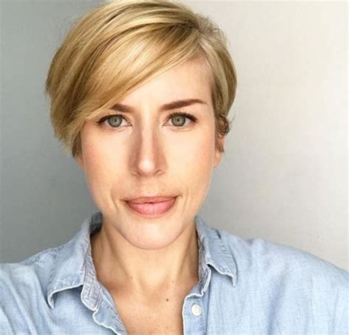 Erin Napier Height, Weight, Net Worth, Age, Birthday, Wikipedia, Who, Nationality, Biography